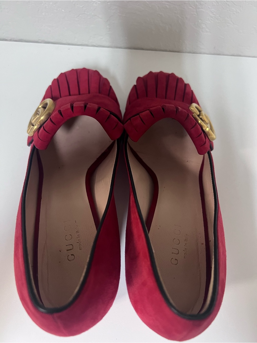 Gucci Red Suede Fringe Loafers with Gold Hardware - Picture 5 of 5